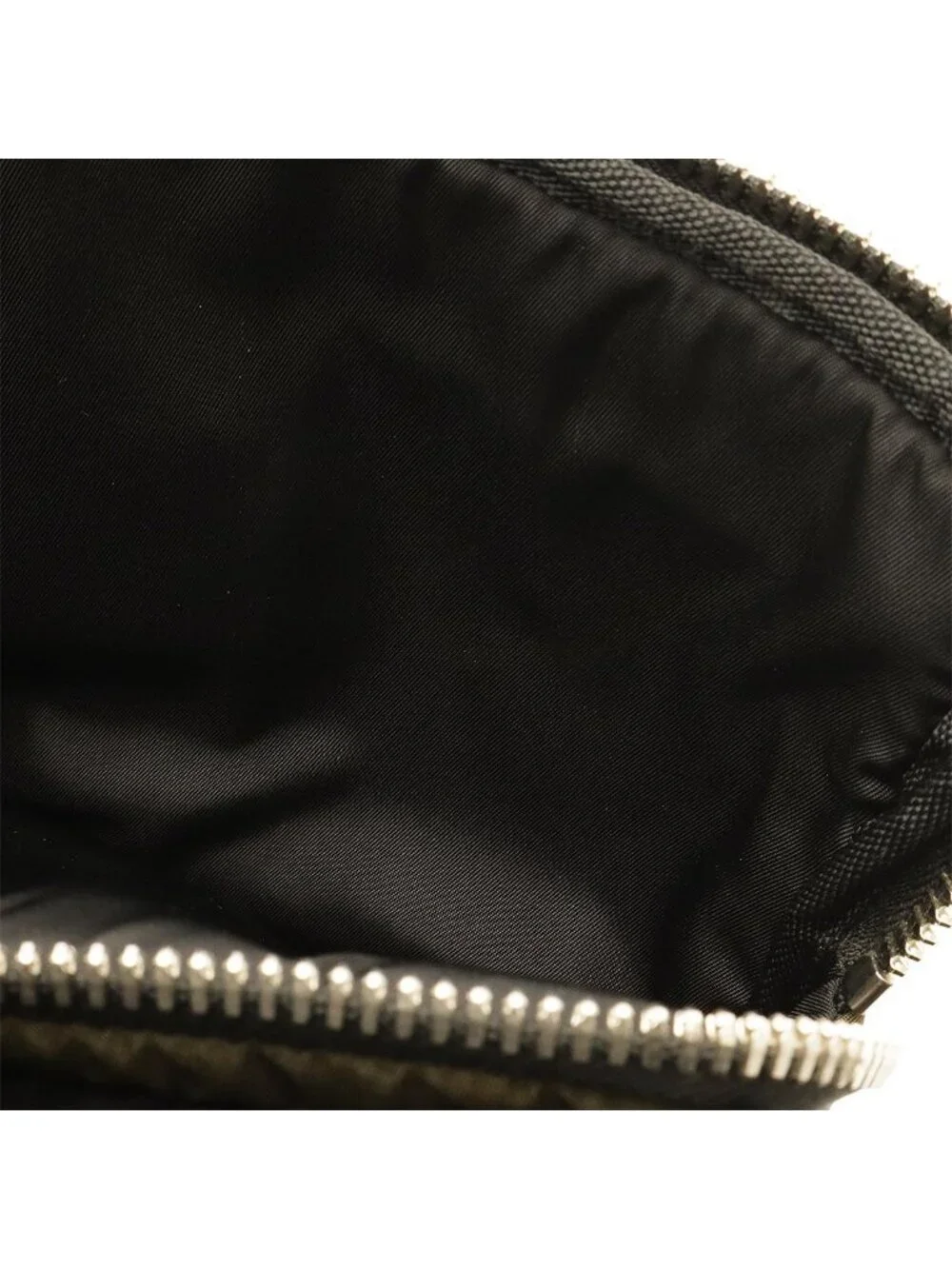 Prada rank width